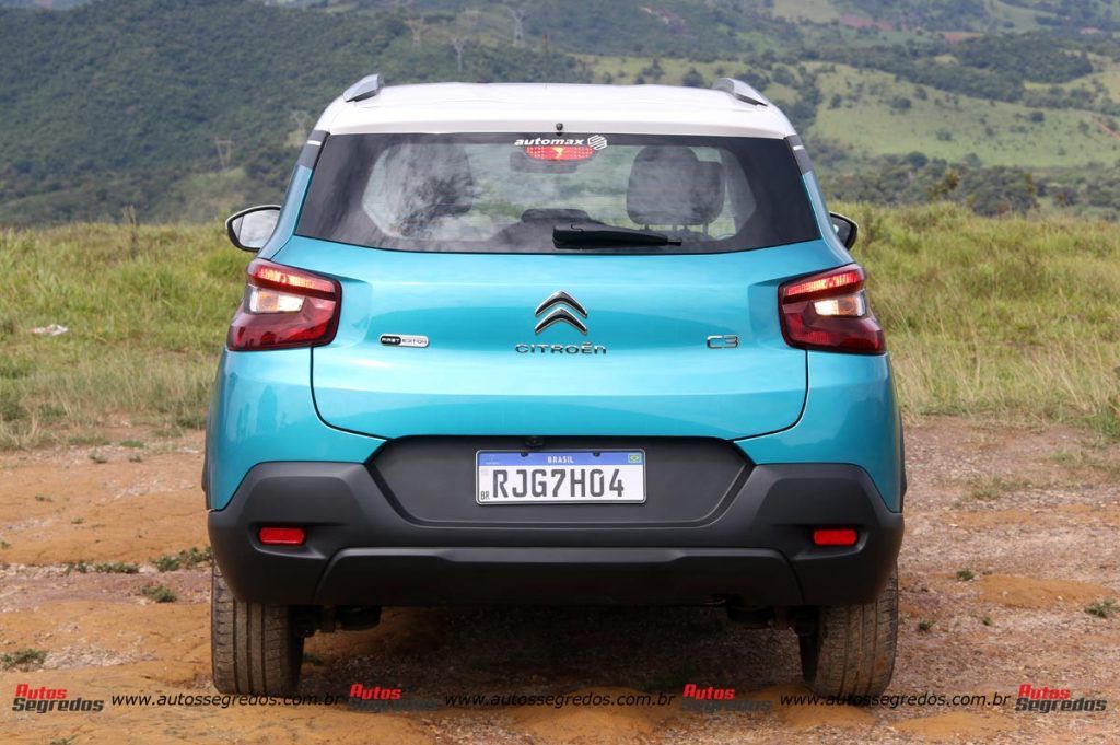 Traseira do hatch compacto