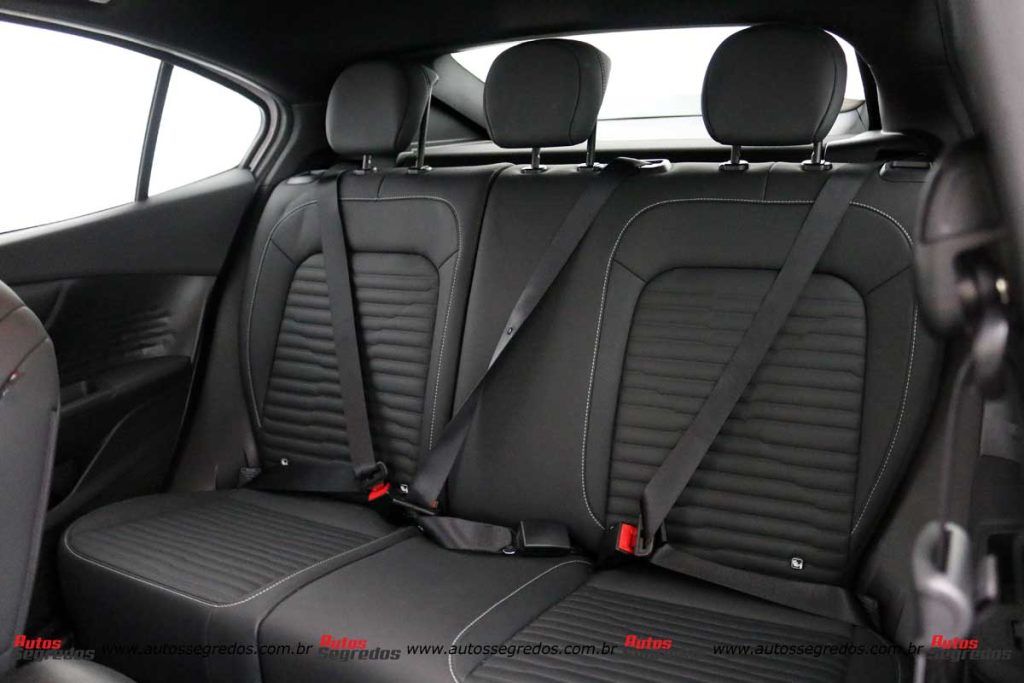 Banco traseiro do Fiat Fastback Impetus T200 CVT 2023
