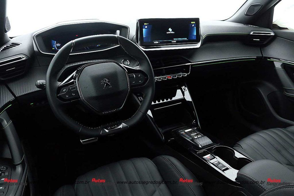 painel do novo Peugeot e-2008 GT 2023