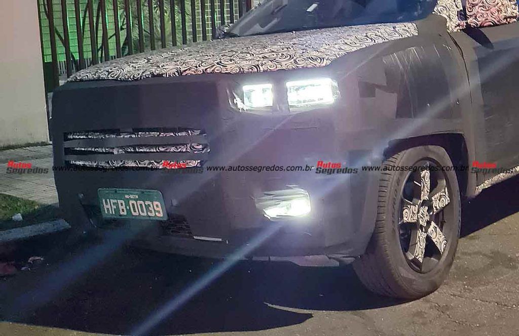 Flagra prototipo da Ram 1200 em testes por Belo Horizonte