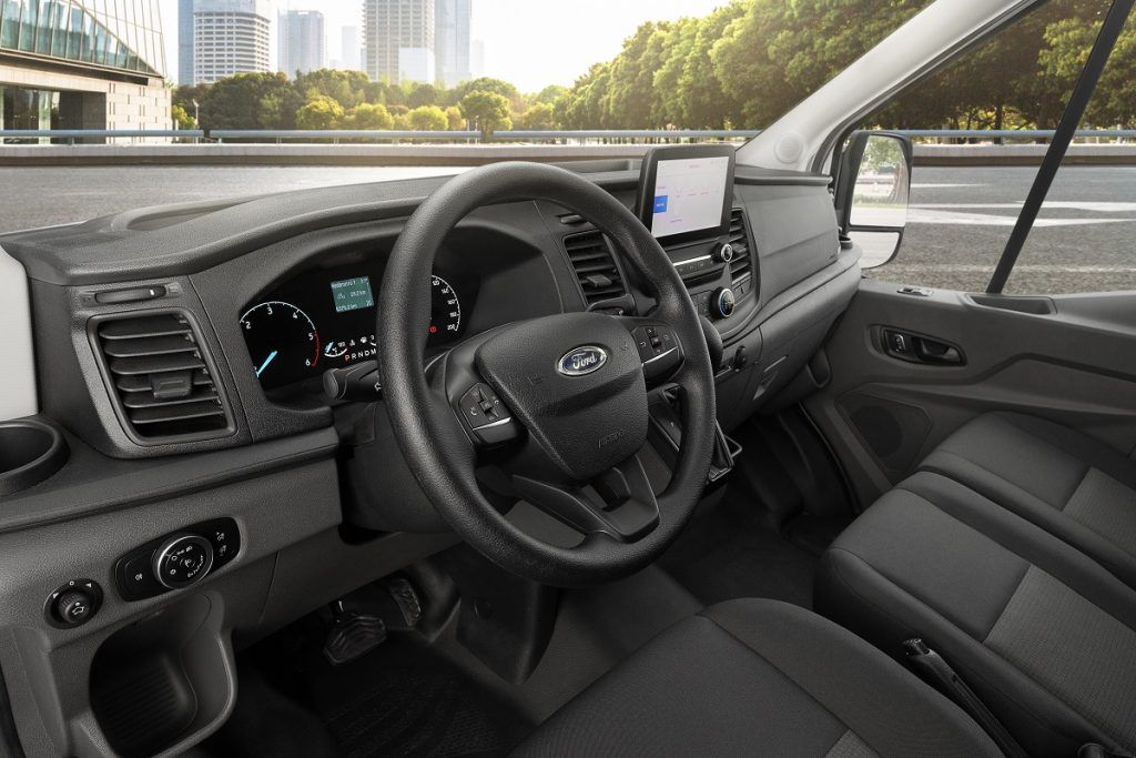 painel da Ford Transit automática 2023
