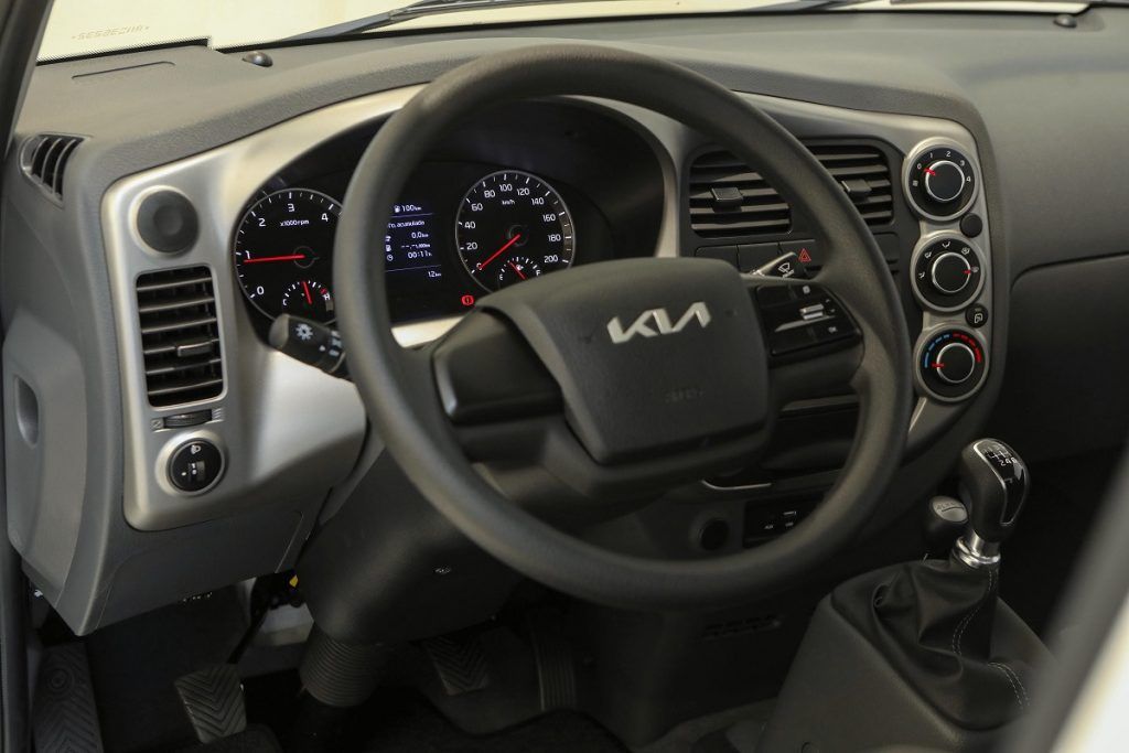 Kia lança Bongo 4x4 2024 por R$ 164.990
