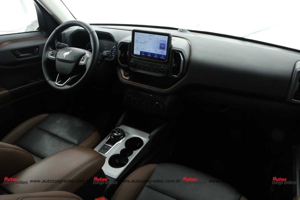 painel do Ford Bronco Sport