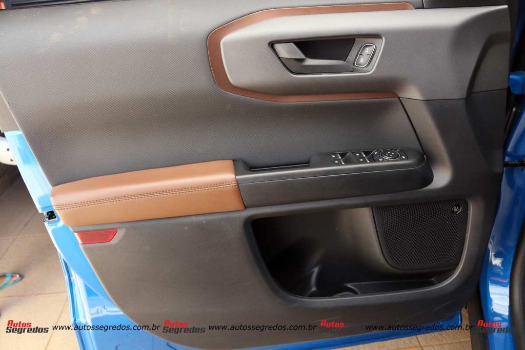 forro de porta dianteiro esquerdo do Ford Bronco Sport 2.0