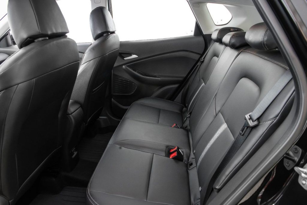 banco traseiro do Chevrolet Tracker Midnight  