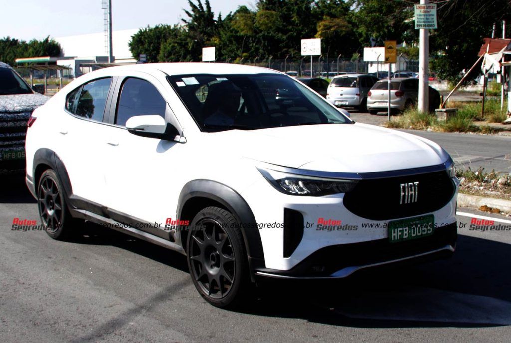Protótipo do Fiat Fastback Abarth 2024
