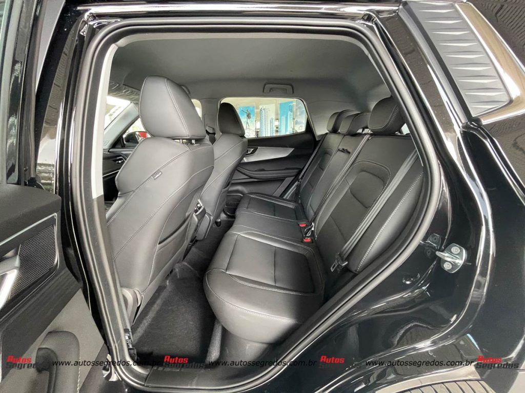 Banco traseiro do SUV CAOA Chery