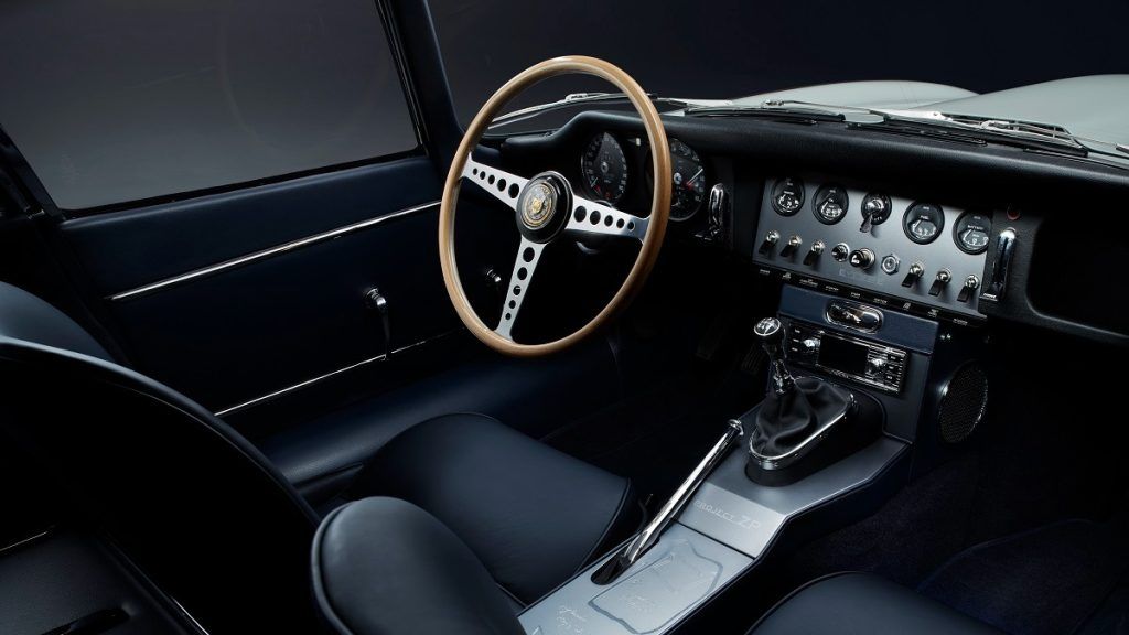 A Jaguar Classic apresenta a coleção E-Type ZP composta por sete pares de cupês inspirados nos modelos de competição com números de registros de ECD 400 e BUY 1 pilotados por Graham Hill e Roy Salvadori, respectivamente, na década de 1960. 
