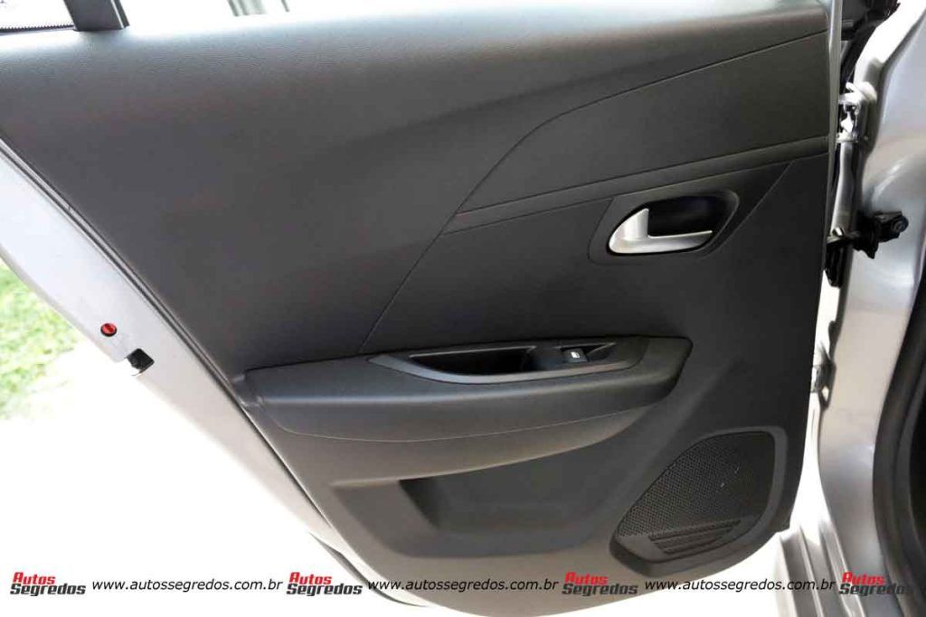 forro de porta traseiro esquerdo do Peugeot 208 Style