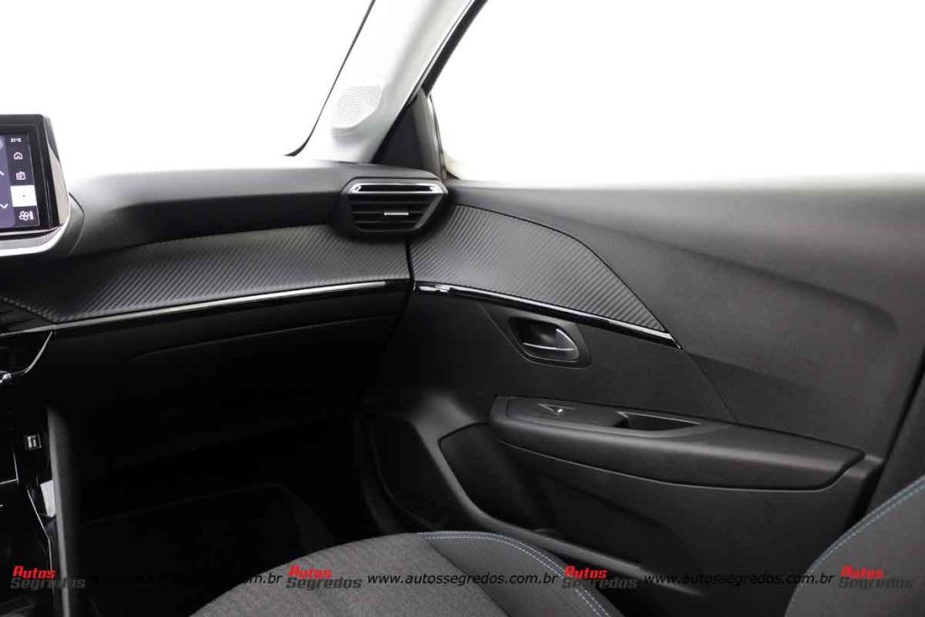 painel do Peugeot 208 Style