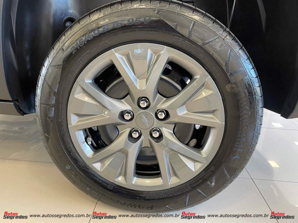 rodas de aço e calotas da Chevrolet Montana 1.2 Turbo