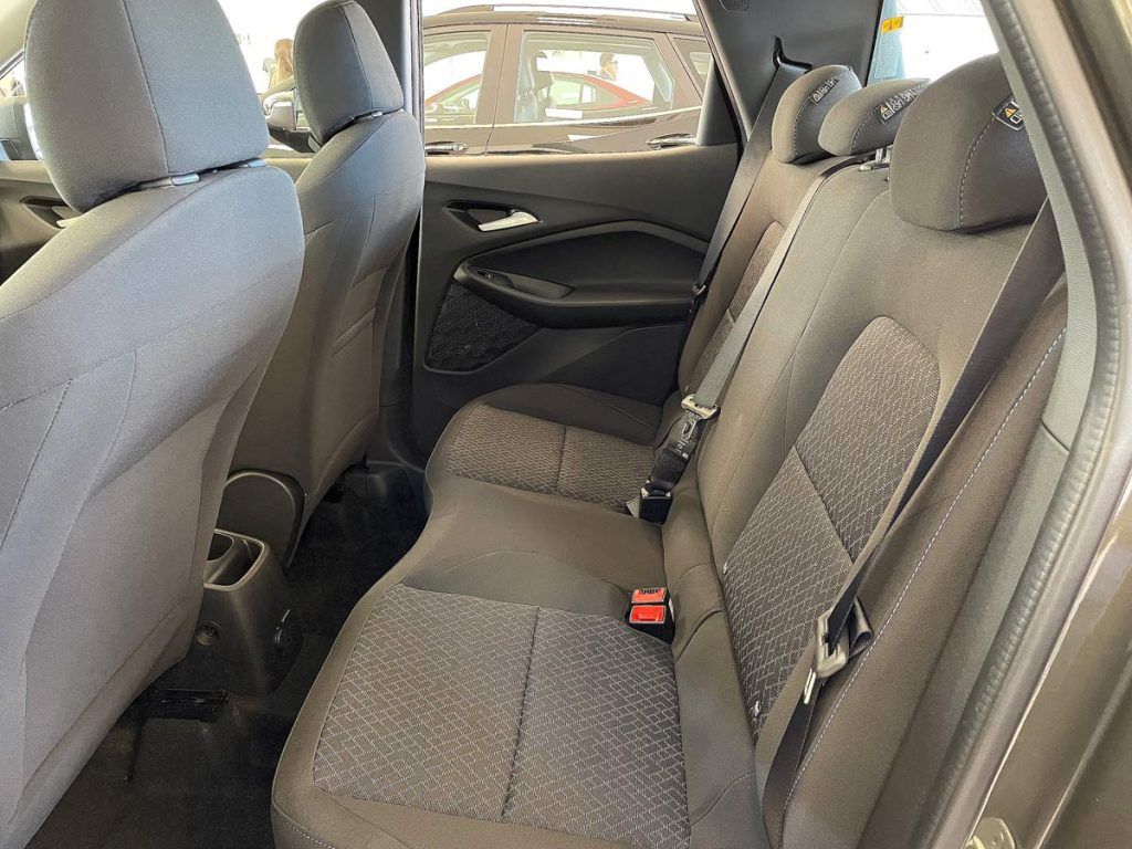 banco traseiro da Chevrolet Montana 1.2 Turbo