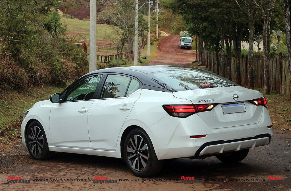 Nissan Sentra Exclusive 2024