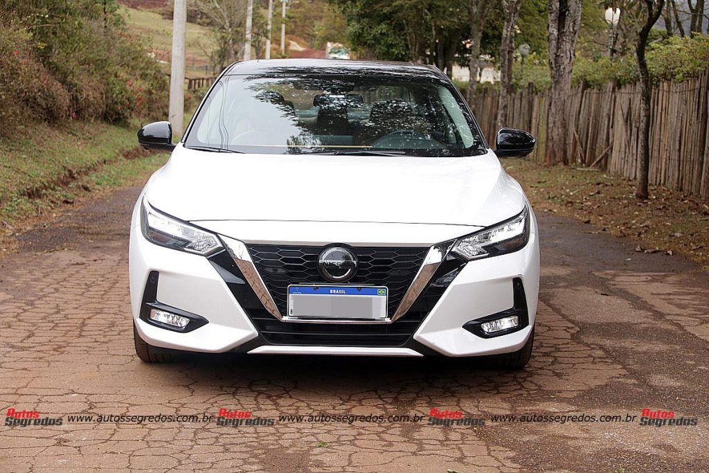 Nissan Sentra Exclusive 2024