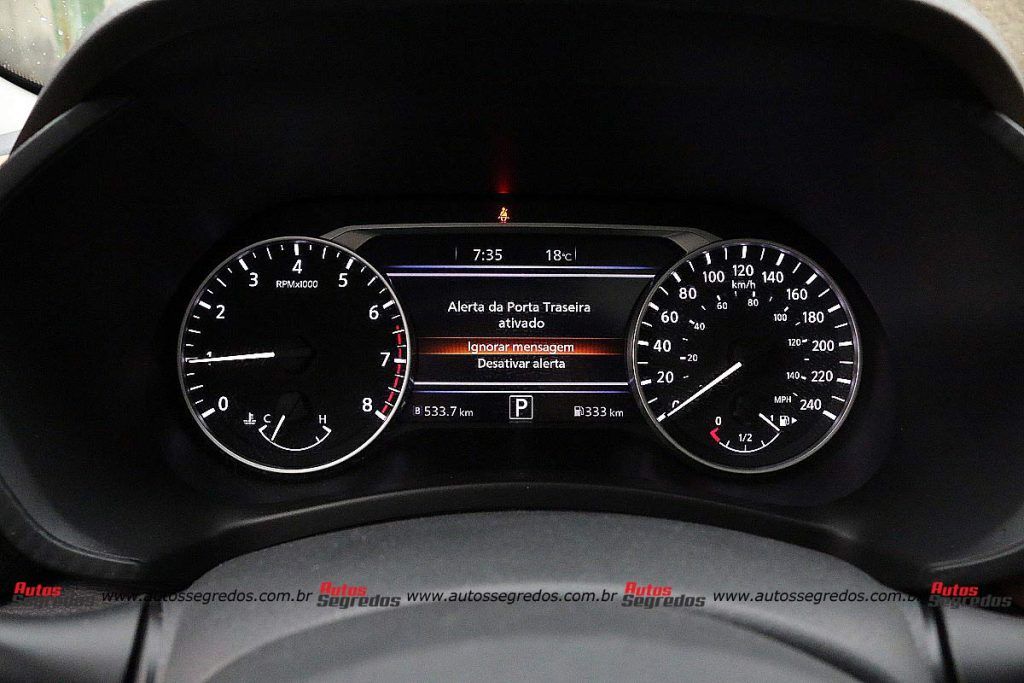 Nissan Sentra Exclusive 2024