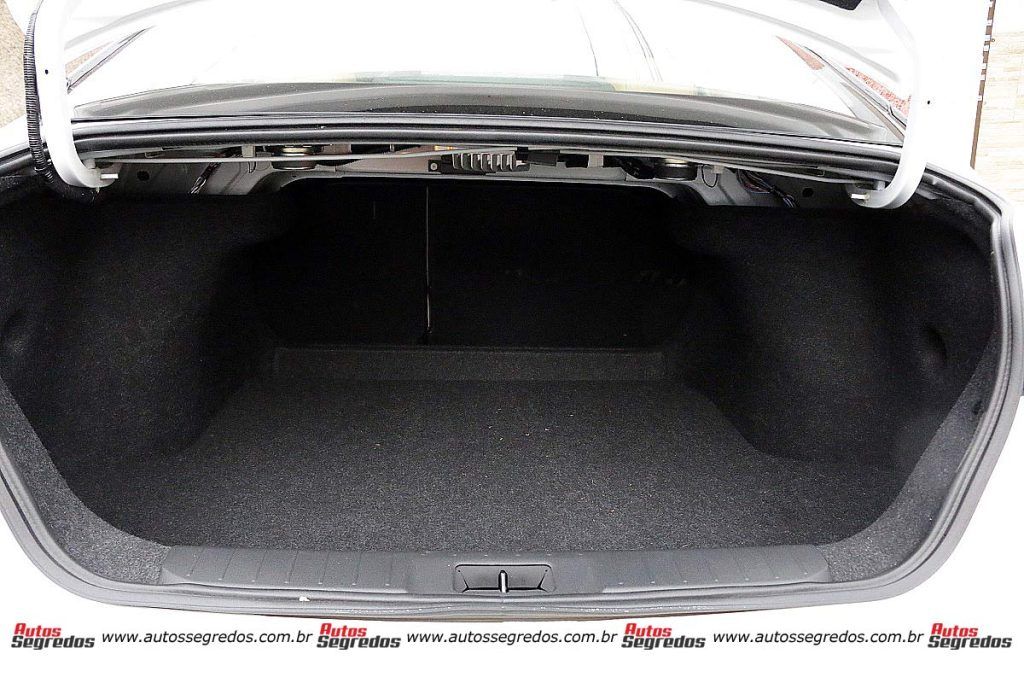 Nissan Sentra Exclusive 2024