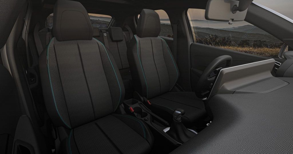 bancos dianteiros do Peugeot 208 Style 2024