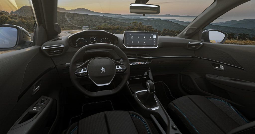 painel do Peugeot 208 Style 2024