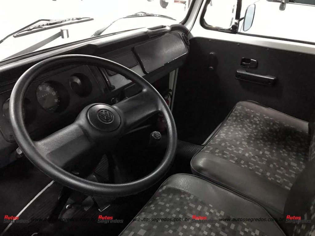 painel da VW Kombi Pick-up 1999