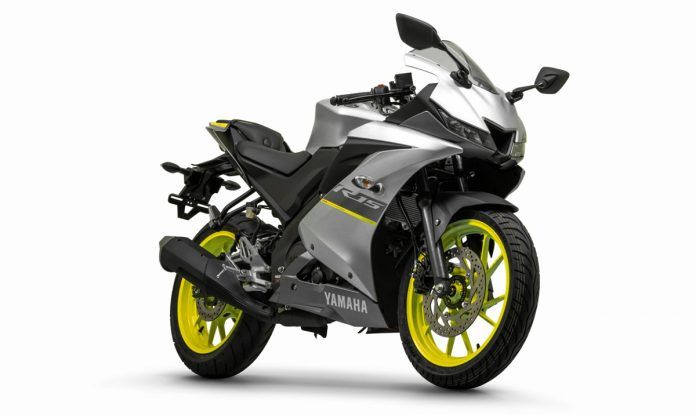 Yamaha YZF-R15 Prata Fosco