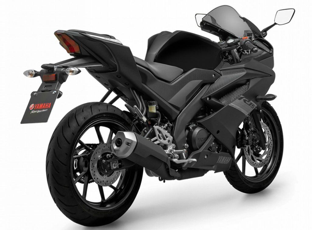 Yamaha YZF-R15 na cor  Preto Metálico 