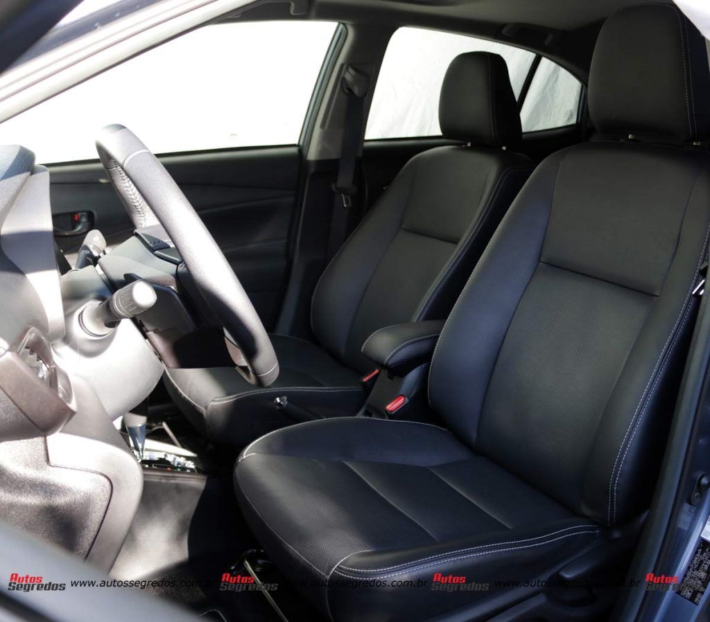 Toyota Yaris XLS Sedã