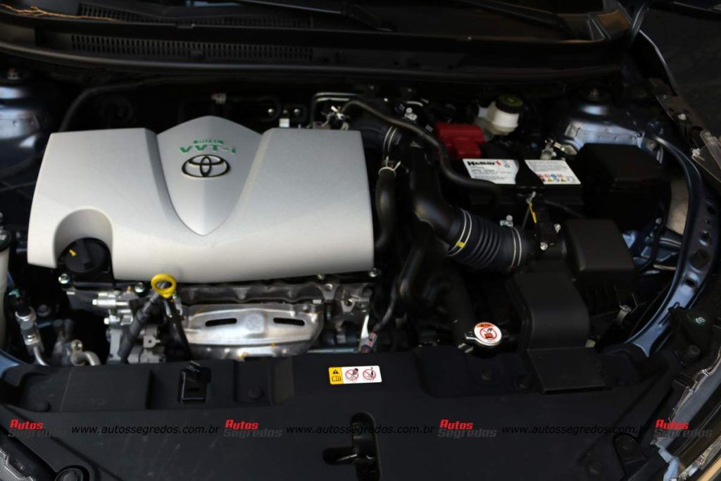 Toyota Yaris XLS Sedã