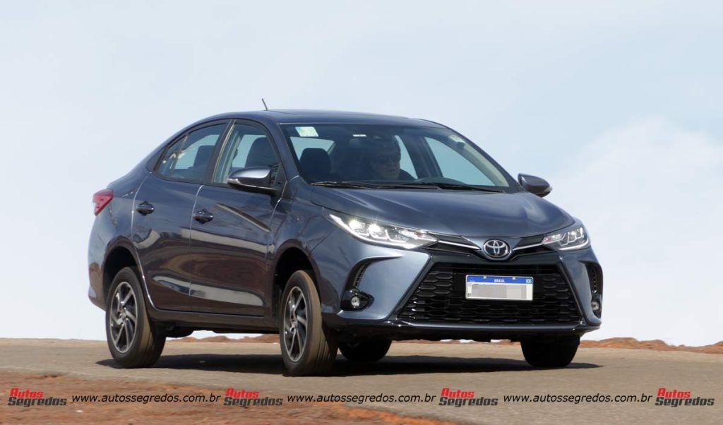 Toyota Yaris XLS Sedã