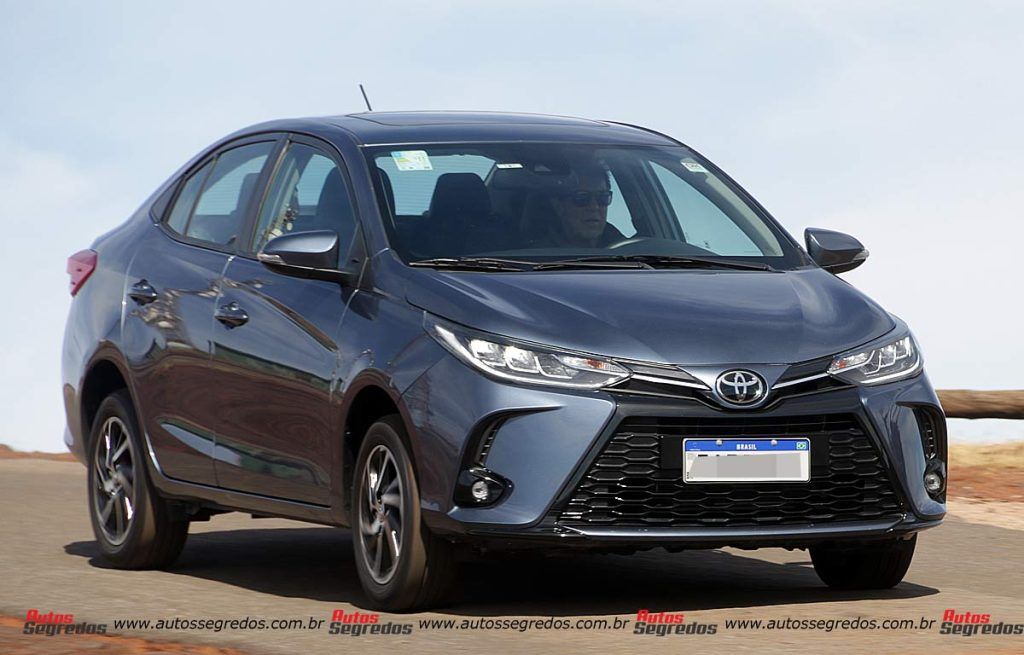 Toyota Yaris XLS Sedã