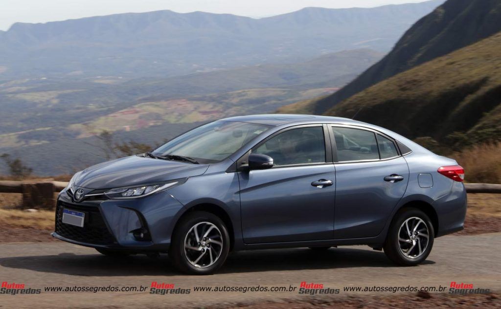 Toyota Yaris XLS Sedã