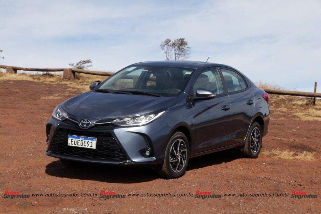 Toyota Yaris XLS Sedã