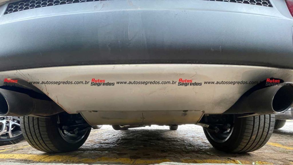 Flagra Jeep Compass com o motor 2.0 Turbo Hurricane GME