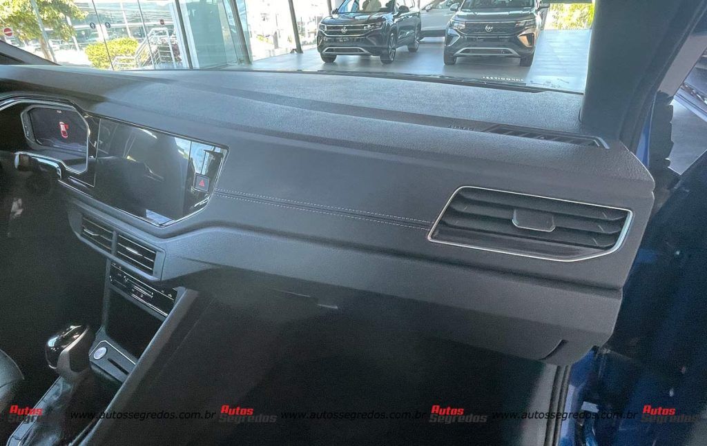 painel do Volkswagen Nivus Highline 2024