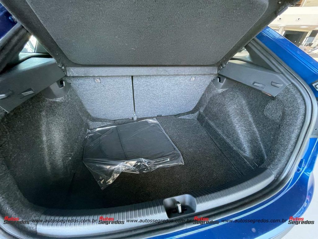 porta-malas do VW Nivus Highline 2024