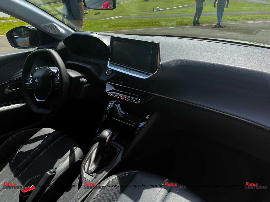 Peugeot 208 Allure Turbo 200 2024 