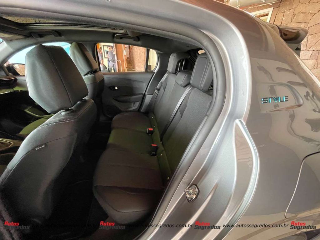 Peugeot 208 Style Turbo 200 2024 