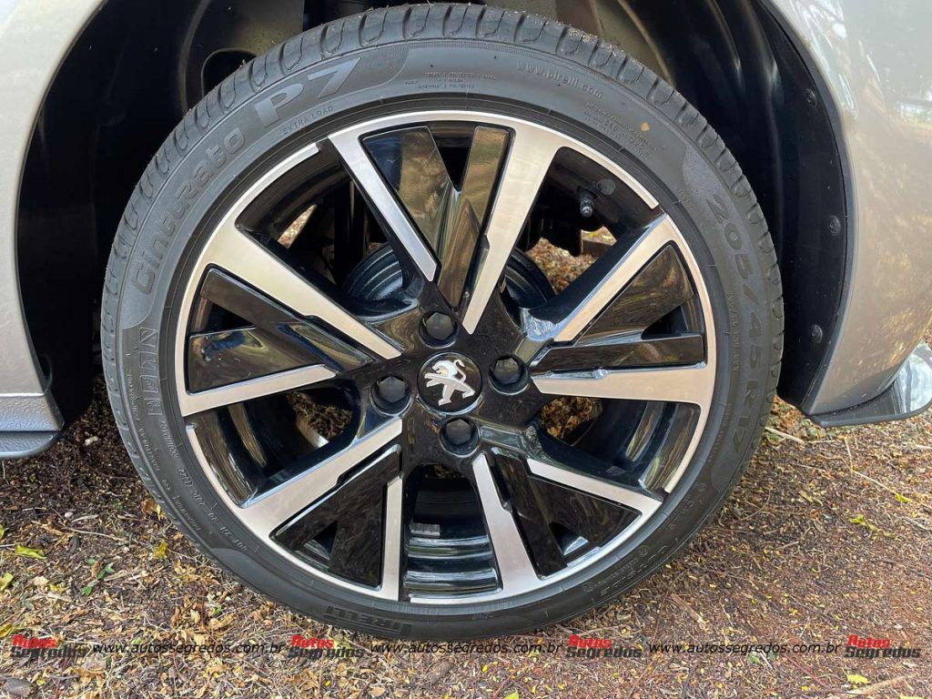 Peugeot 208 Style Turbo 200 2024 
