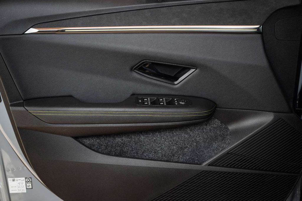 forração de porta do Renault Megane E-Tech