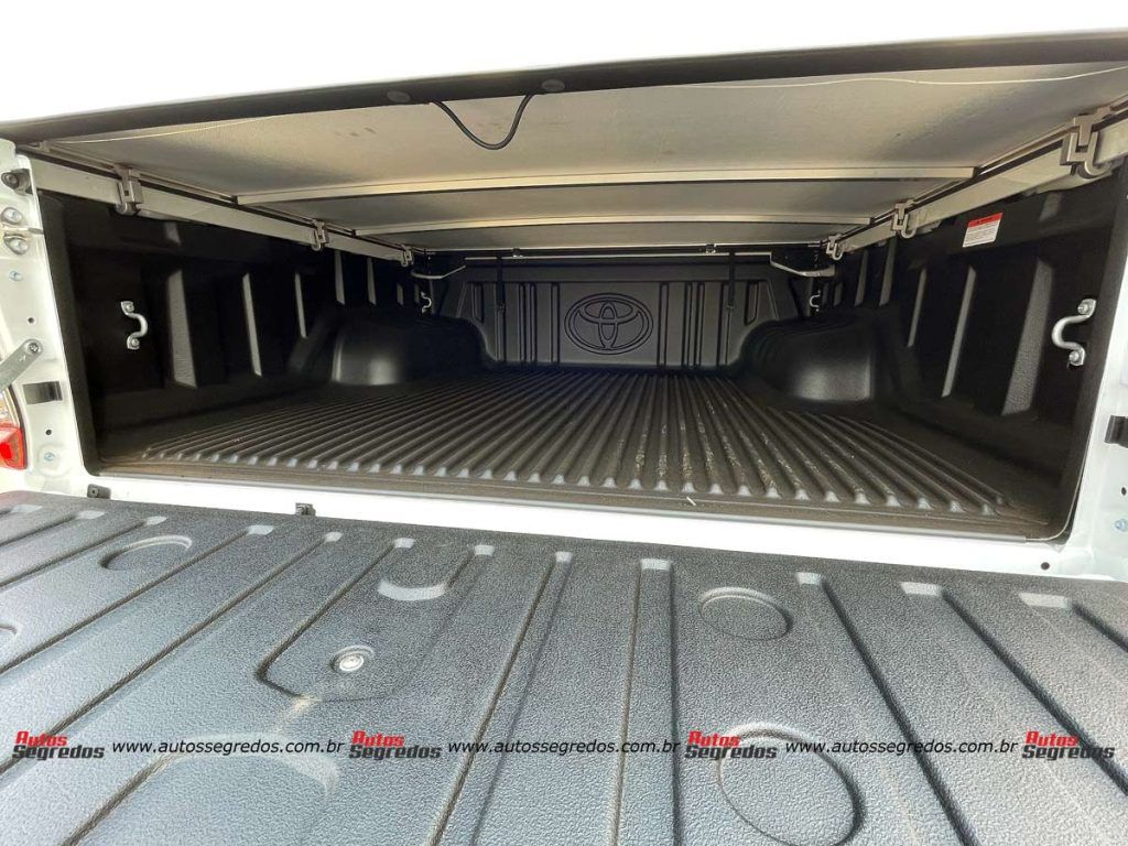 caçamba da Toyota Hilux GR Sport 2024