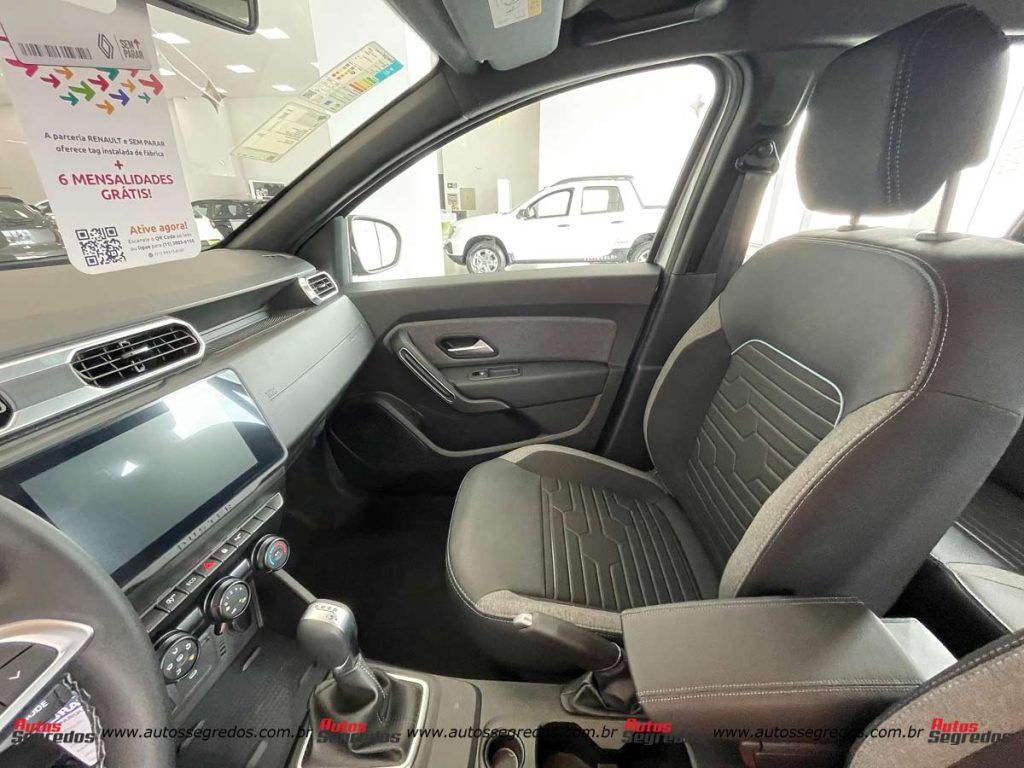 bancos dianteiros do Novo Renault Duster Intense Plus 1.6.CVT 2024