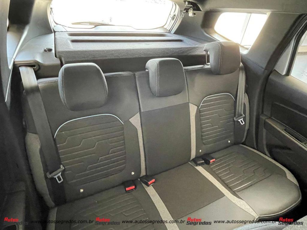 banco traseiro do Novo Renault Duster Intense Plus 1.6.CVT 2024