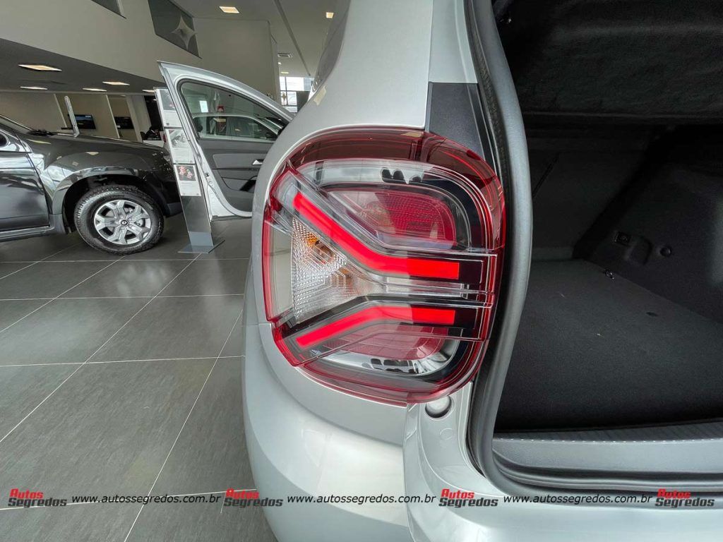 nova lanterna do Renault Duster Intense Plus 1.6.CVT 2024