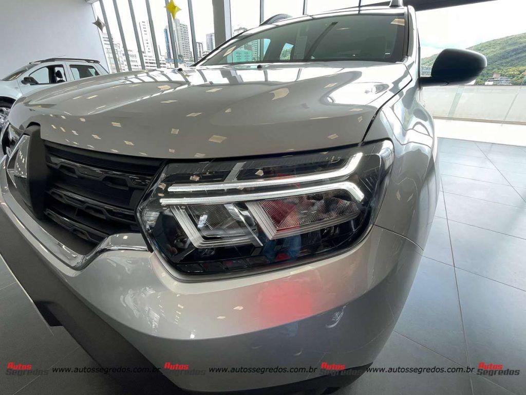novo farol do Renault Duster Intense Plus 1.6.CVT 2024