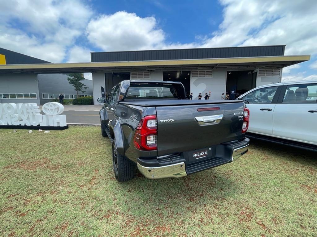 Toyota Hilux SRX Plus 2024  