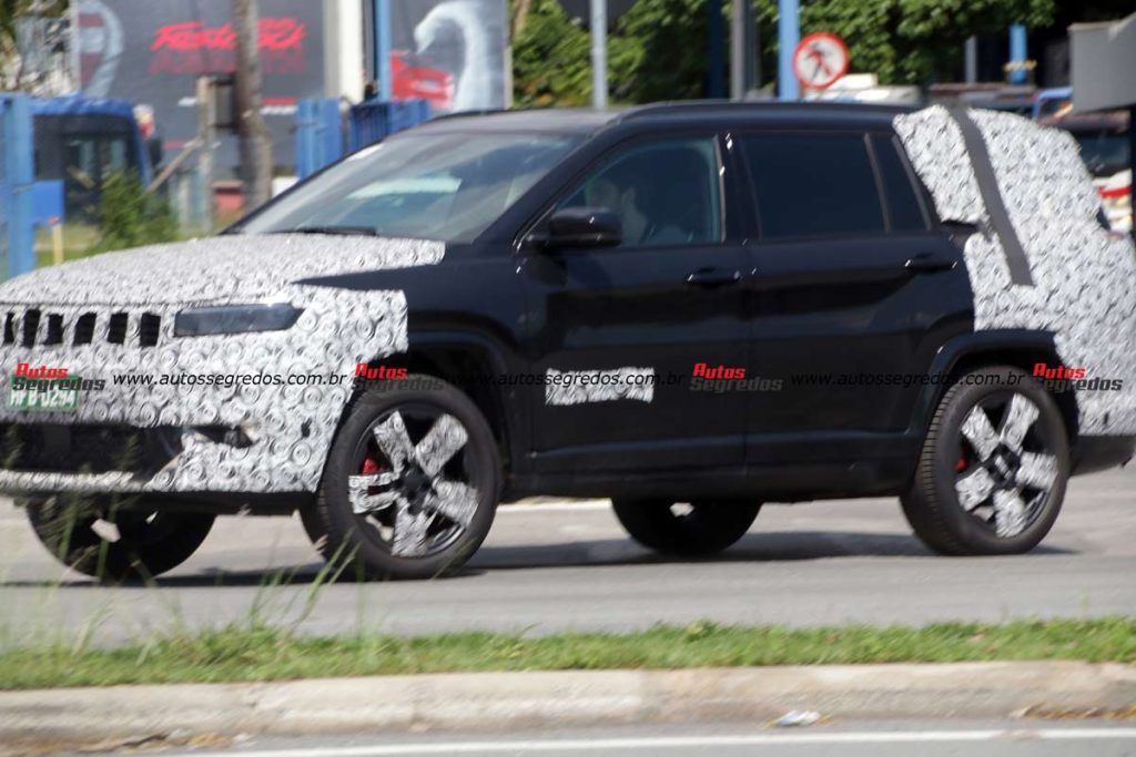 Jeep Commander BlackHawk 2025
