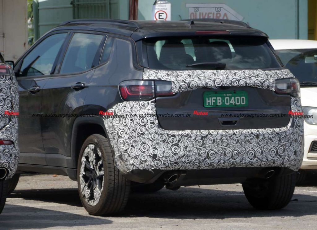 Jeep Compass BlackHawk 2025