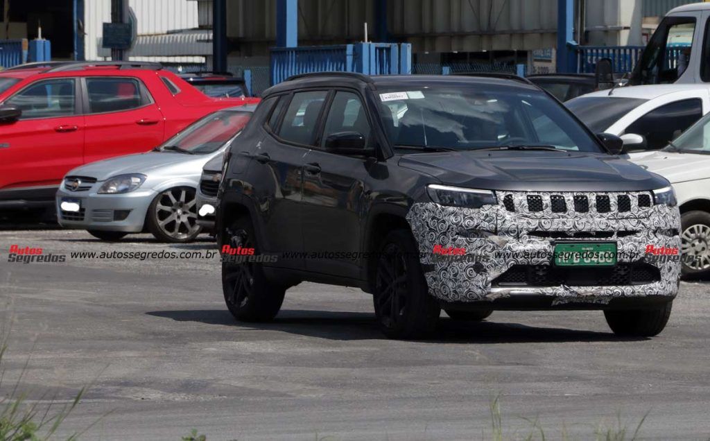 Jeep Compass BlackHawk 2025