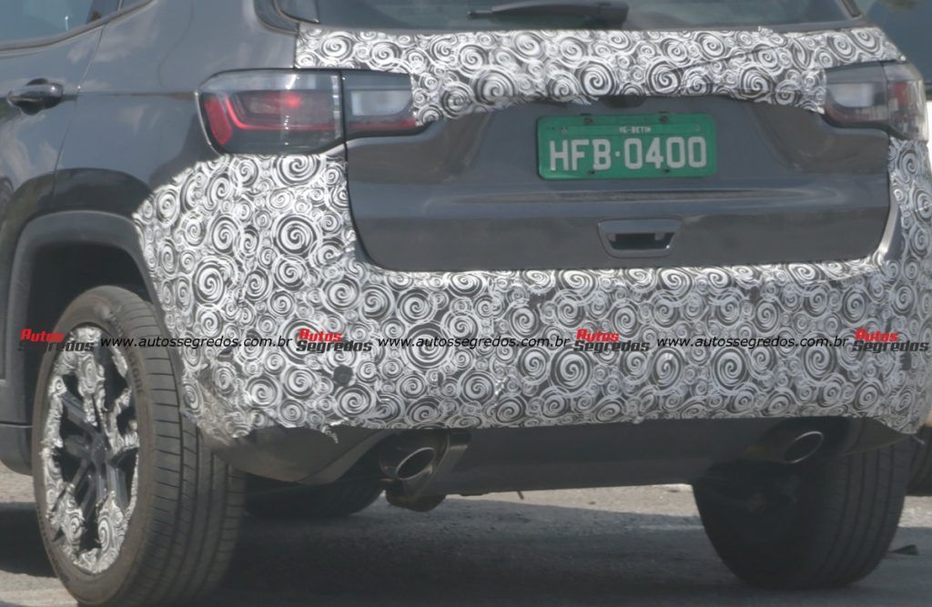 Jeep Compass BlackHawk 2025