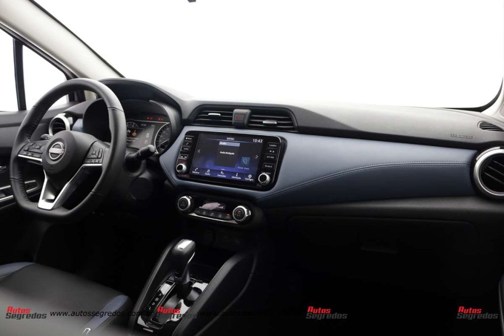 painel do novo Nissan Versa Exclusive 2024