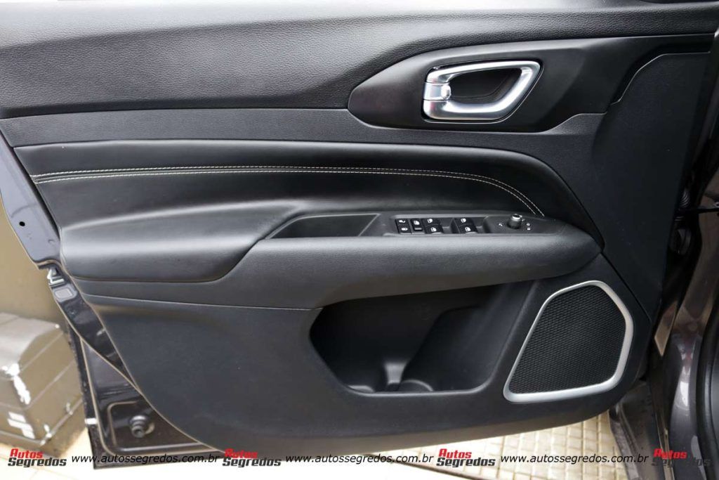 forração de porta dianteira esquerda do Jeep Commander Longitude T270 2024